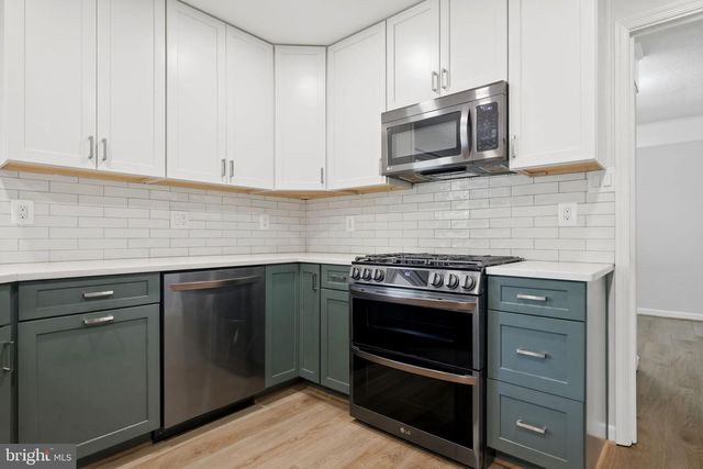 14703 CARLBERN DR, Centreville, VA 20120