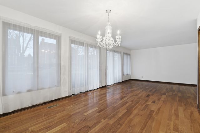 1889 Winkler Court, Lisle, IL 60532