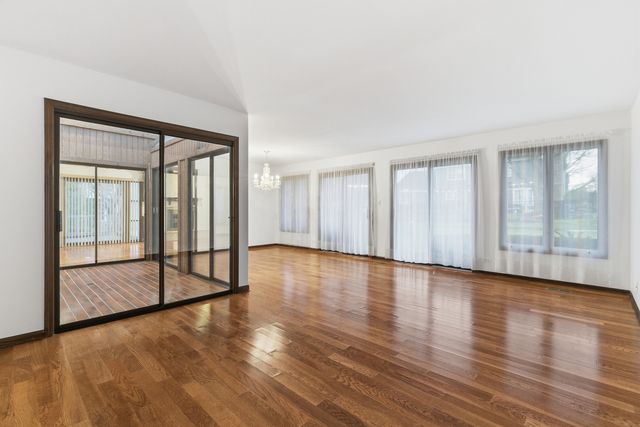 1889 Winkler Court, Lisle, IL 60532