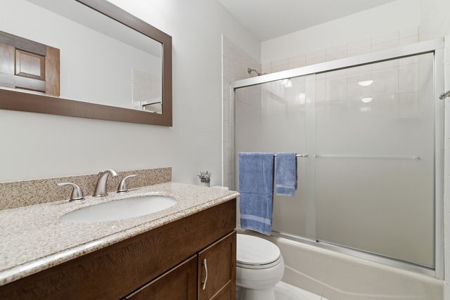 1889 Winkler Court, Lisle, IL 60532