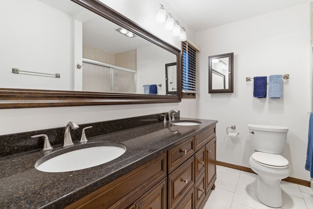 1889 Winkler Court, Lisle, IL 60532