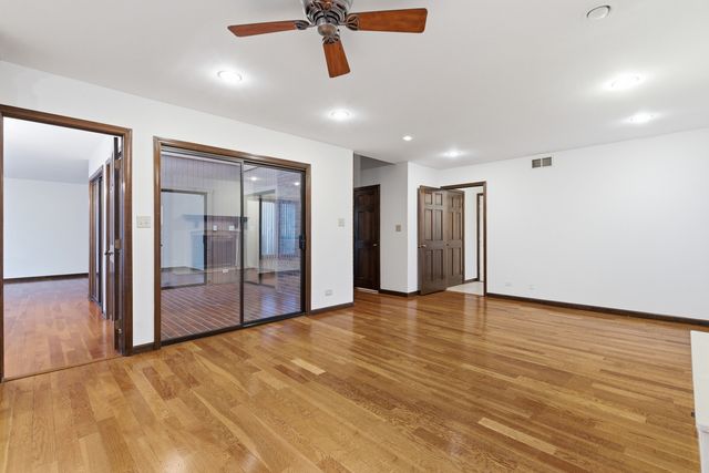 1889 Winkler Court, Lisle, IL 60532