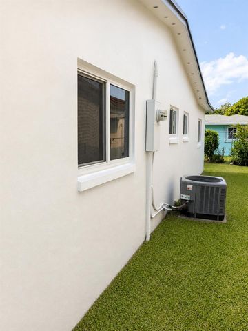 4827 NW 43RD Court, Lauderdale Lakes, FL 33319