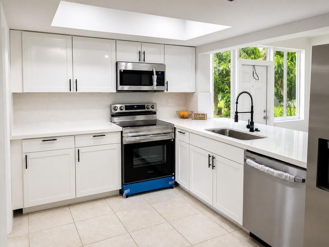 4827 NW 43RD Court, Lauderdale Lakes, FL 33319