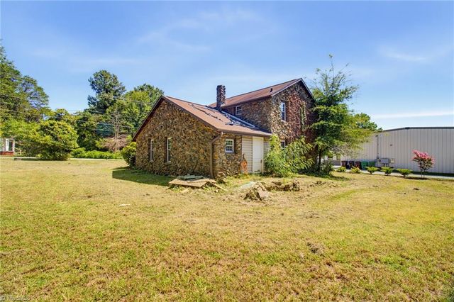 300 New Street, High Point, NC 27260