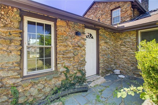 300 New Street, High Point, NC 27260