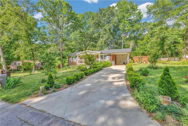 8 Ghana Drive, Greenville, SC 29605