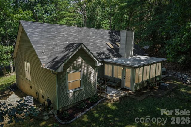 401 Heather Marie Drive, Hendersonville, NC 28792