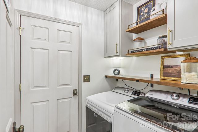 401 Heather Marie Drive, Hendersonville, NC 28792