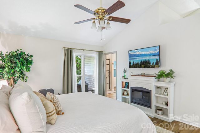 401 Heather Marie Drive, Hendersonville, NC 28792