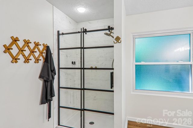 401 Heather Marie Drive, Hendersonville, NC 28792