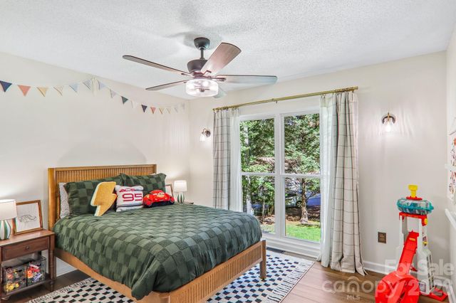 401 Heather Marie Drive, Hendersonville, NC 28792