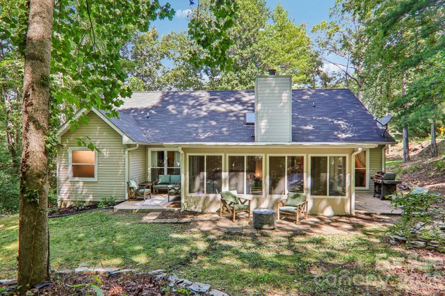 401 Heather Marie Drive, Hendersonville, NC 28792