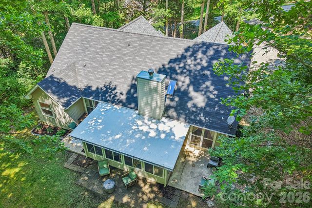 401 Heather Marie Drive, Hendersonville, NC 28792
