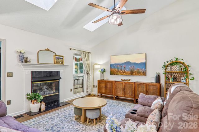 401 Heather Marie Drive, Hendersonville, NC 28792