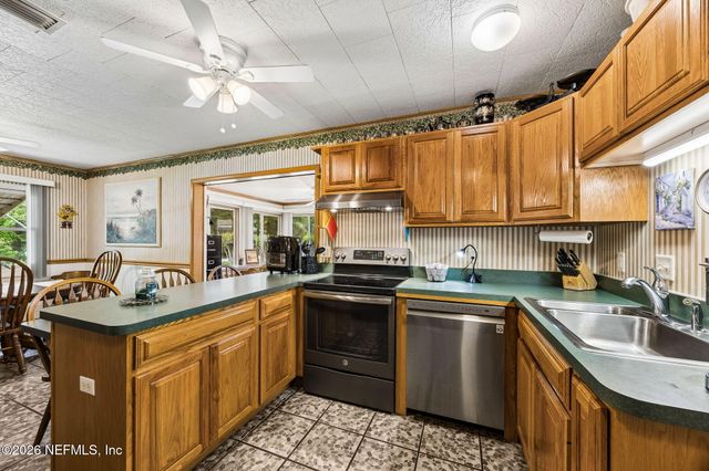 110 SHAFFER Avenue, Crescent City, FL 32112