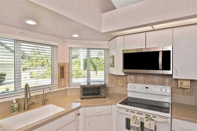 201 McGregor Park CIR 201, Fort Myers, FL 33908