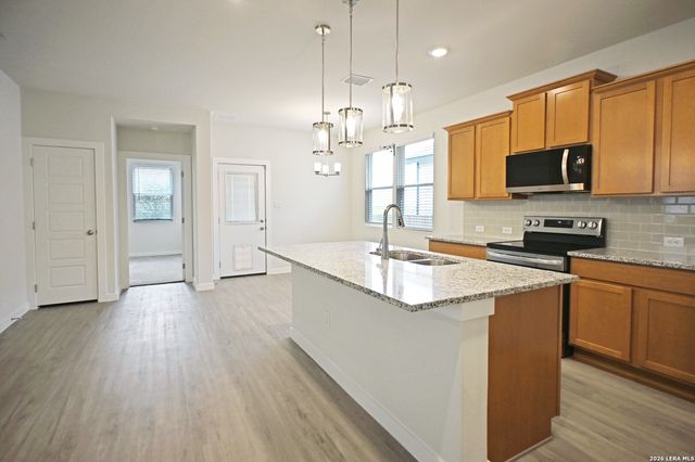 2943 ANGELOU ST, New Braunfels, TX 78130