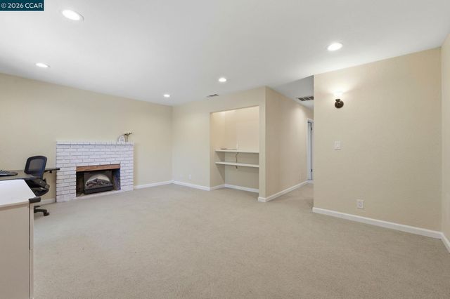 1501 Lassen Ct, Vallejo, CA 94591