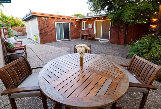 1501 Lassen Ct, Vallejo, CA 94591