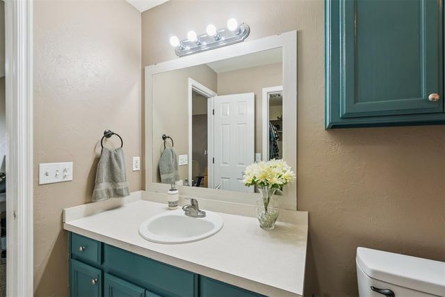 20071 Roman Road, Harrah, OK 73045