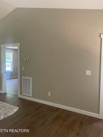 1112 Whispering Pine Lane, Jamestown, TN 38556