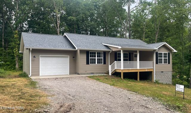 1112 Whispering Pine Lane, Jamestown, TN 38556