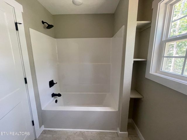1112 Whispering Pine Lane, Jamestown, TN 38556
