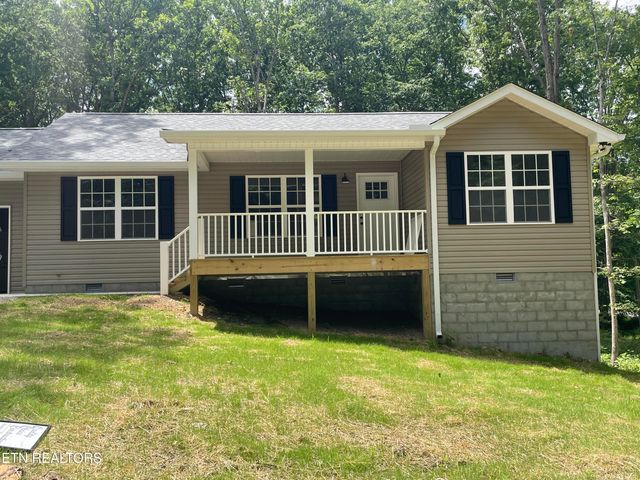 1112 Whispering Pine Lane, Jamestown, TN 38556