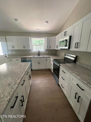 1112 Whispering Pine Lane, Jamestown, TN 38556