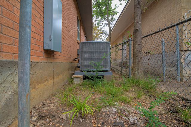 17 Geraldine Lane, Denison, TX 75020