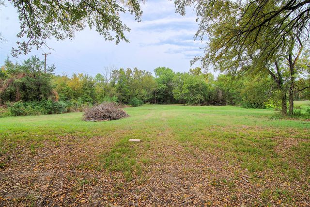 17 Geraldine Lane, Denison, TX 75020
