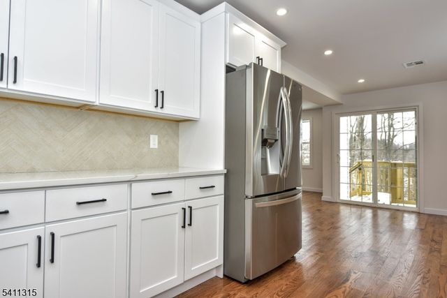 18 Governor Haines St, Hamburg Boro, NJ 07419