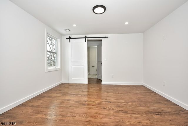 18 Governor Haines St, Hamburg Boro, NJ 07419