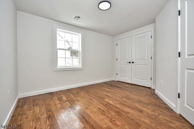 18 Governor Haines St, Hamburg Boro, NJ 07419