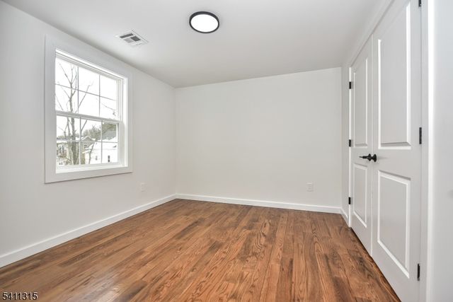 18 Governor Haines St, Hamburg Boro, NJ 07419