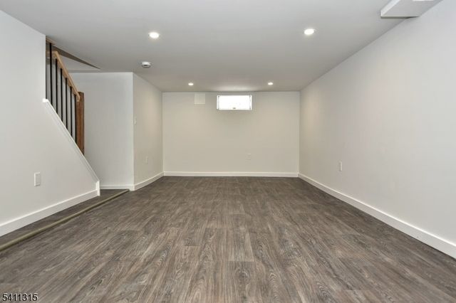 18 Governor Haines St, Hamburg Boro, NJ 07419