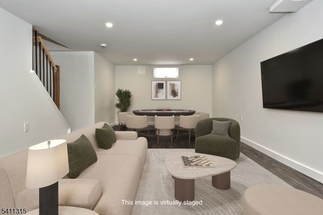 18 Governor Haines St, Hamburg Boro, NJ 07419