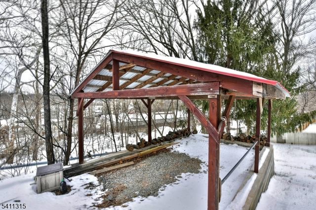 18 Governor Haines St, Hamburg Boro, NJ 07419