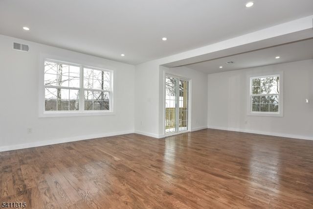 18 Governor Haines St, Hamburg Boro, NJ 07419