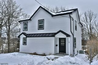 18 Governor Haines St, Hamburg Boro, NJ 07419