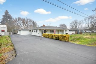 709 Lawnsdale Road, Medford, OR 97504