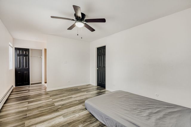 5400 N Sheridan Road 202, Chicago, IL 60640