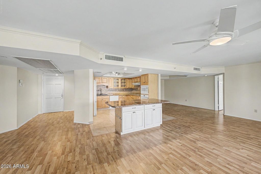 7860 E CAMELBACK Road 304, Scottsdale, AZ 85251 — photo 3