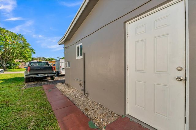 7756 Biltmore Boulevard R, Miramar, FL 33023