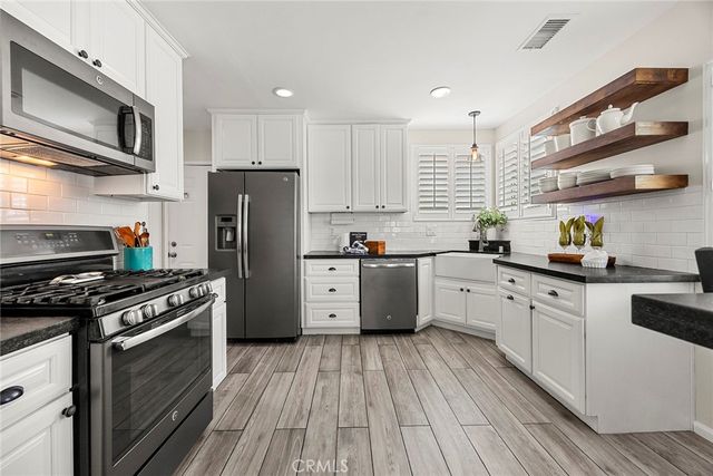 401 W Southgate Avenue, Fullerton, CA 92832