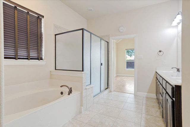 1104 Seclusion Cove Drive, Mckinney, TX 75072