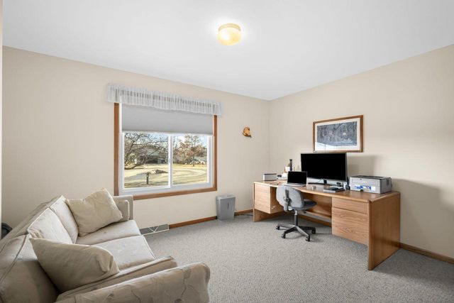 1423 Lower Forest COURT, West Bend, WI 53090