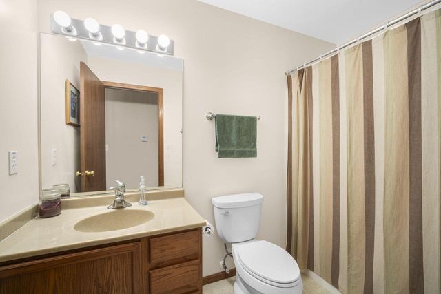 1423 Lower Forest COURT, West Bend, WI 53090