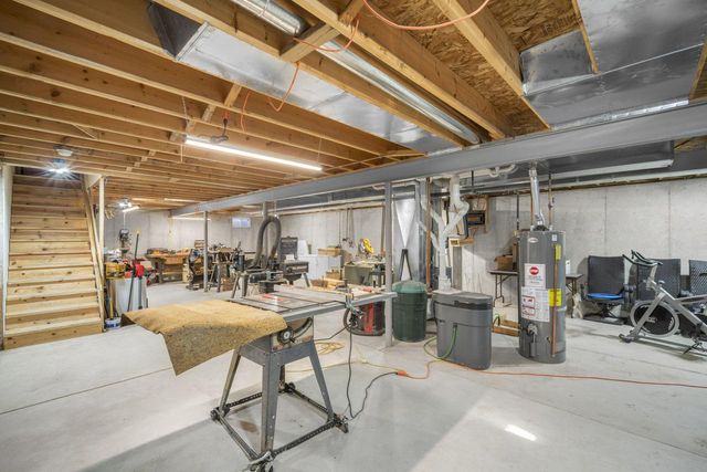 1423 Lower Forest COURT, West Bend, WI 53090